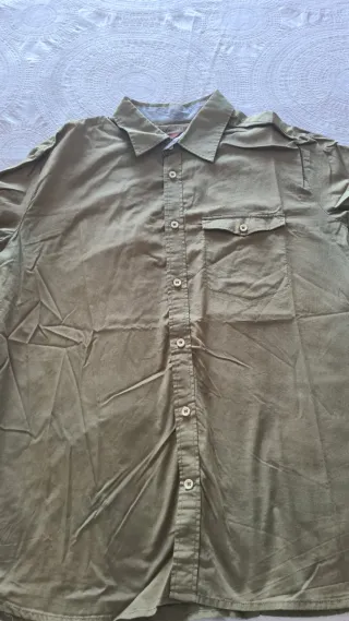 Camisa de manga corta para hombre