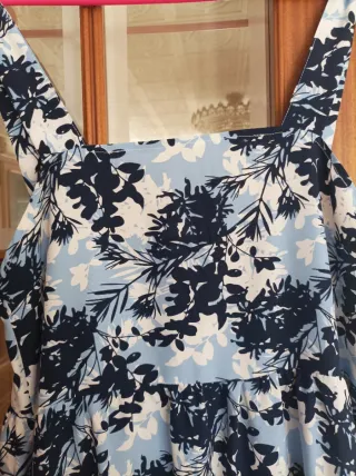 Vestido estampado flores azul y blanco