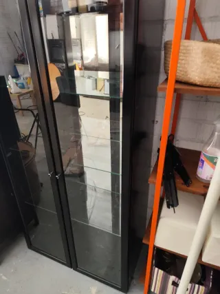 Vitrina expositora cristal y madera