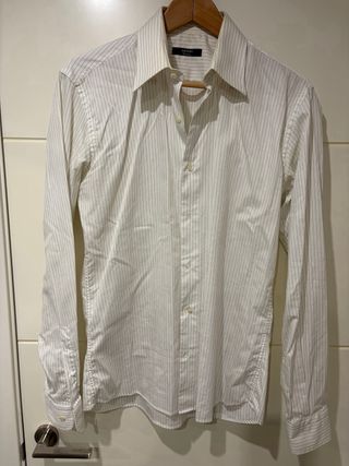 Traje Negro y Camisa Grisby