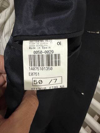 Traje Negro y Camisa Grisby