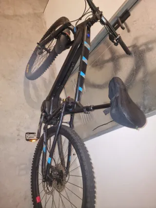 Bicicleta Montaña Eléctrica FOCUS JAM all mountain