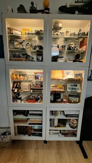 Vitrina BESTÅ IKEA Blanca Vidrio fondo 22cm