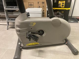 Bicicleta Estática BH Fitness Atenas