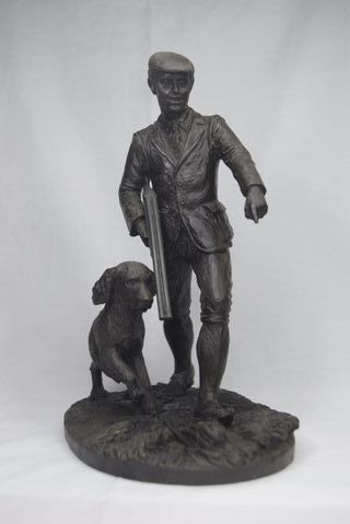 Escultura J. Bromley Cazador con Perro