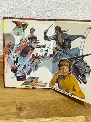 Libro antiguo Dos Años de Vacaciones