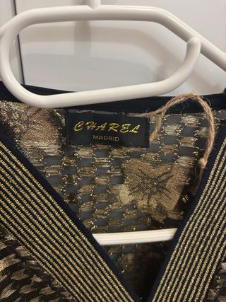 Blusa verde botella y dorada