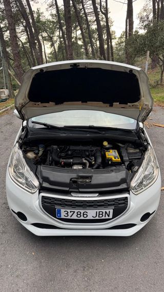 Peugeot 208 1.4HDi 2014