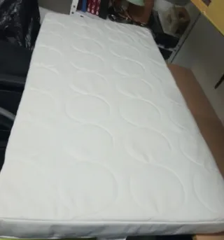 Cuna bebé y colchón