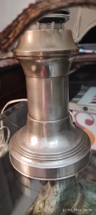 Lampada da tavolo tessuto e metallo