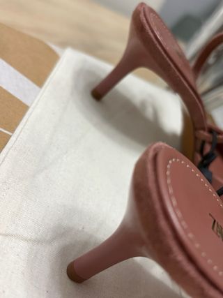 Zapatos tacón Zara rosa hebilla