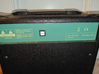 Guitarra Eléctrica Stagg Azul y Amplificador