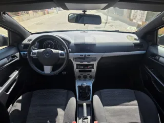 Opel Astra 2007