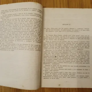 Formación político social sección femenina falanje