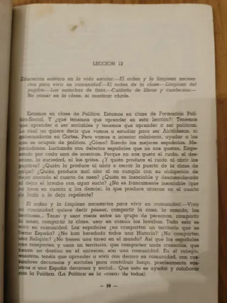 Formación político social sección femenina falanje