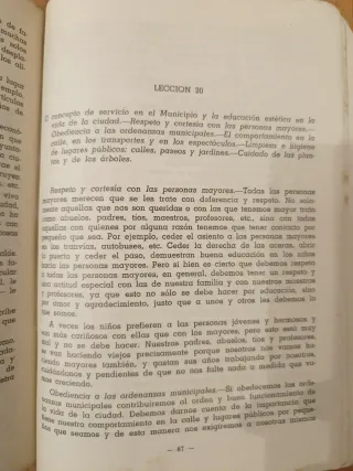 Formación político social sección femenina falanje