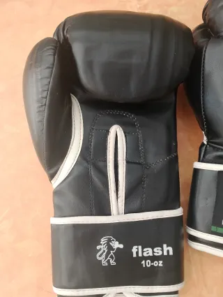 Guantes de boxeo Leone negros