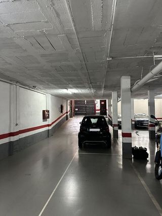 Garaje en alquiler en El Camp de l'Arpa del Clot en Barcelona