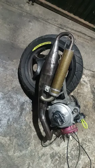 Yamaha Jog RR Gris/Amarillo