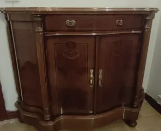 Mueble recibidor madera con cajón y puertas