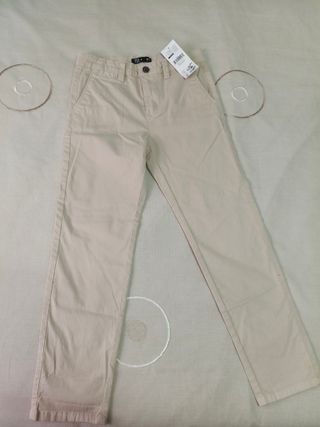 Pantalón y 2 camisas de niño a estrenar