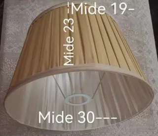Jarrón Mimbre, Cuadro y Libros