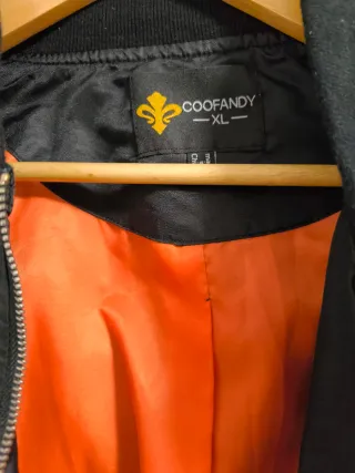 Cazadora bomber negra