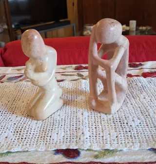 Statuette in pietra ollare