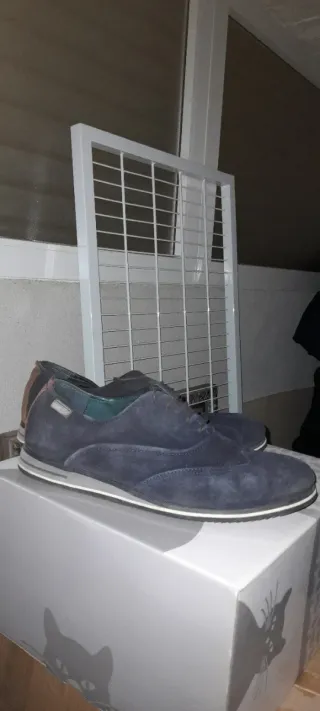 Zapatos Pikolinos ante azul hombre