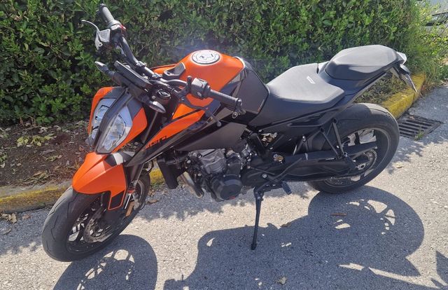 KTM 890 Duke