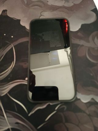 iPhone 12 Rojo Impecable