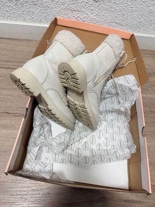 Botas niña beige talla 33