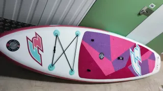 Tabla SUP F2 con diseño geométrico