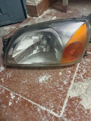 Faro Delantero Izquierdo Ford Fiesta MK4