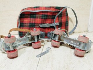 Patines Vintage Sancheski + Bolsa Cuadros 70s