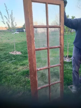 Puertas francesas de madera ,de salida al jardin