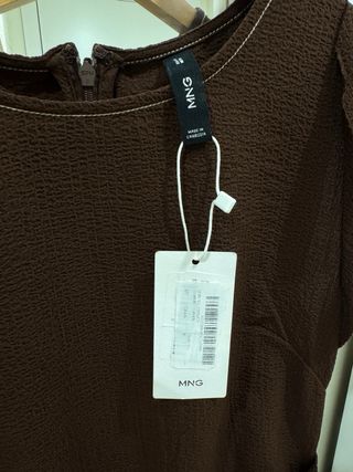 Vestido marrón sin mangas