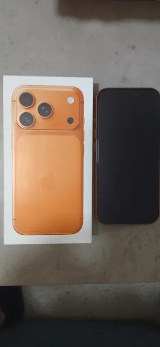 Funda Naranja iPhone 17 Pro