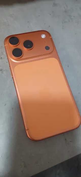 Funda Naranja iPhone 17 Pro