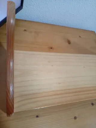 Estante de pino para TV