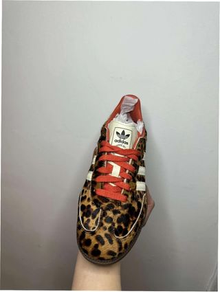 Adidas Samba OG Leopardo Rojo Talla 42