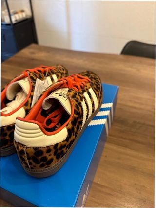 Adidas Samba OG Leopardo Rojo Talla 39