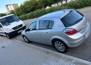 Opel Astra 2004
