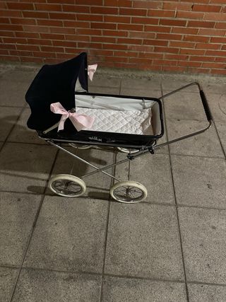 Carro de muñecas clásico