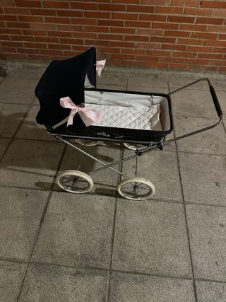 Carro de muñecas clásico