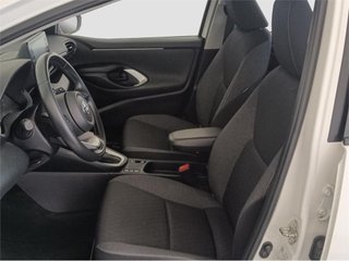 TOYOTA Yaris 5P Active Tech 120H e-CVT