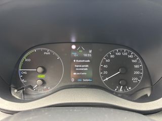 Toyota Yaris 1.5 120H Business Plus