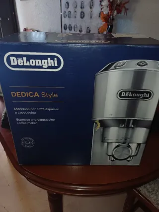 Cafetera DeLonghi Dedica Style