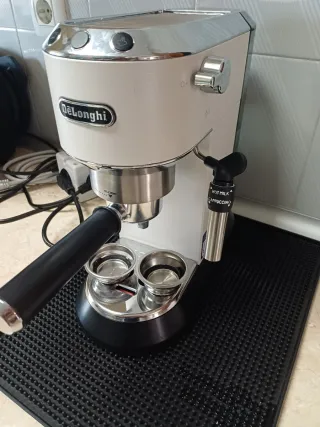 Cafetera DeLonghi Dedica Style