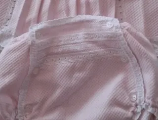 Conjunto bebé rosa con puntilla